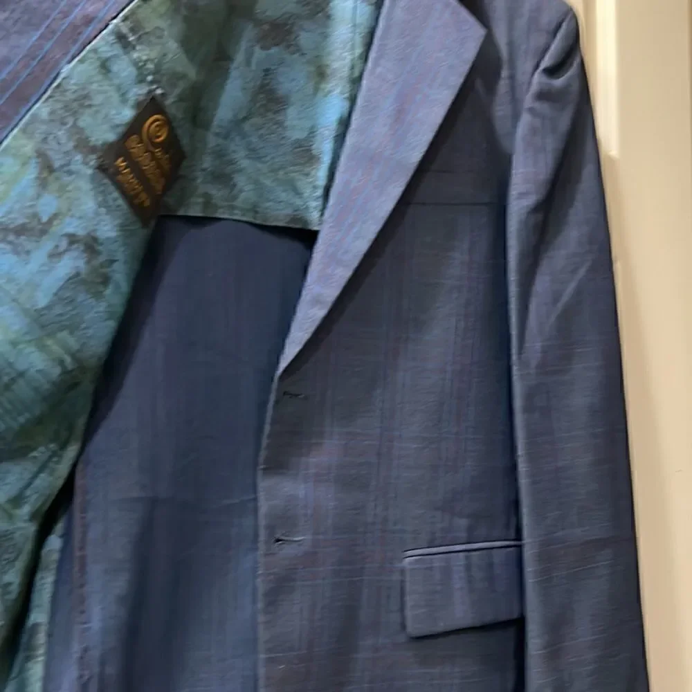 Madden’s Arcadia, LA Curly Men’s Sports Coat Blue Grey w Blue & Red Stripes
